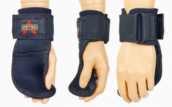 Накладки для поднятия веса VALEO TA-5484 (неопрен, PL, р-р регулируемый, черный)