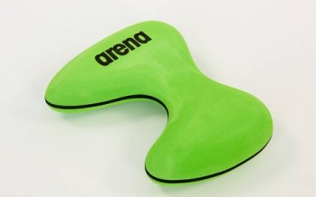 Доска для плавания ARENA AR-1E356 PULL KICK PRO (полиэтилен, р-р 23,5х23см, цвета в ассортименте)